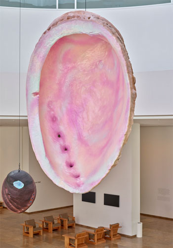 Woshaa’axre Yaang’aro (Looking Back) (detail), 2023