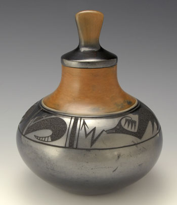BLACK AND SIENNA JAR WITH LID 1968-69